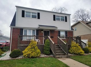 17532 Walter St, Lansing, IL 60438