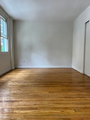 Rented by Bond New York | media 19