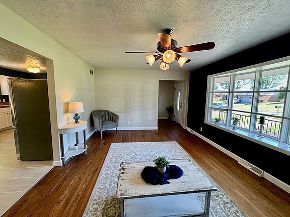4th image of 3766 Lisa Ln