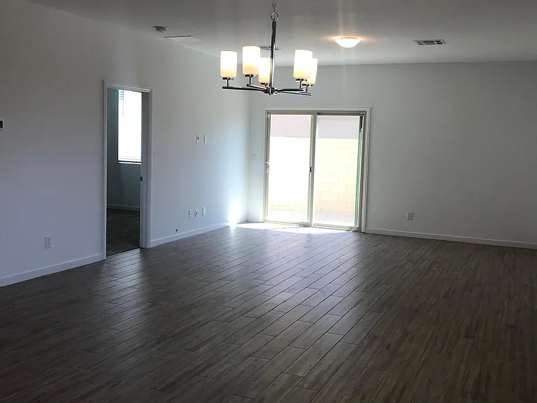983 Crystal Grotto Ave — Photo 17