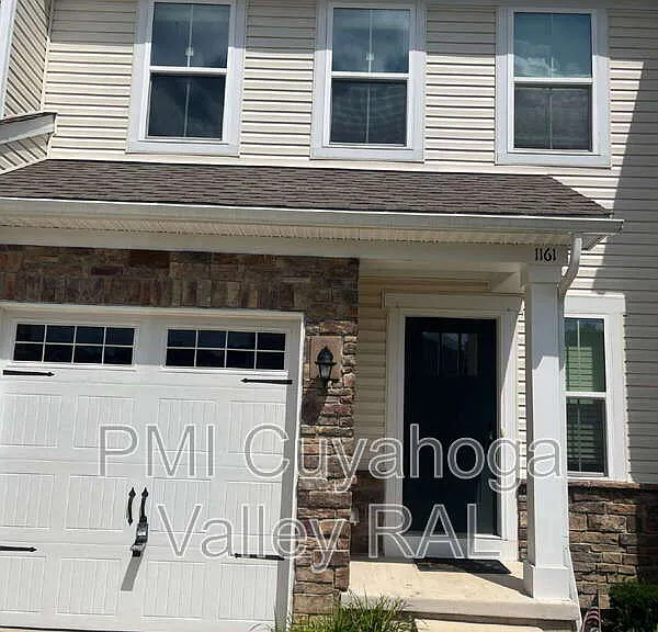 1161 Meadow Run — Photo 1