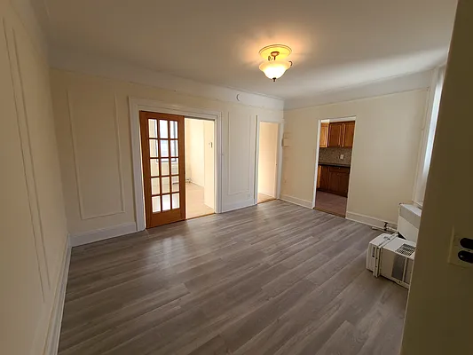 Rented by Bouklis Group | media 8