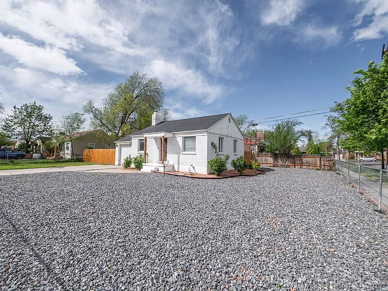 889 N 900 W — Photo 19
