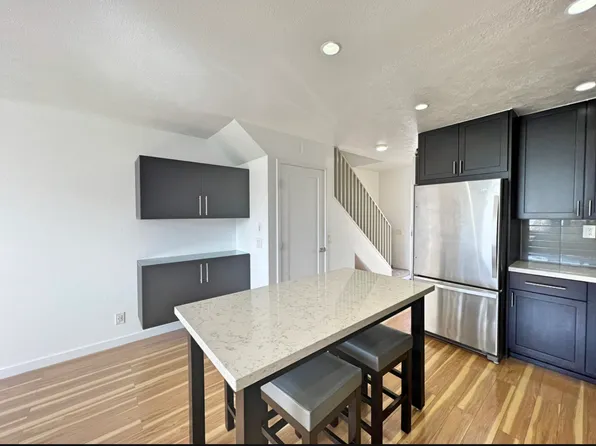 350 Aoloa St APT B214, Kailua, HI 96734