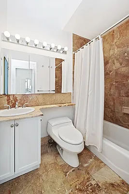 Rented by Compass | media 23