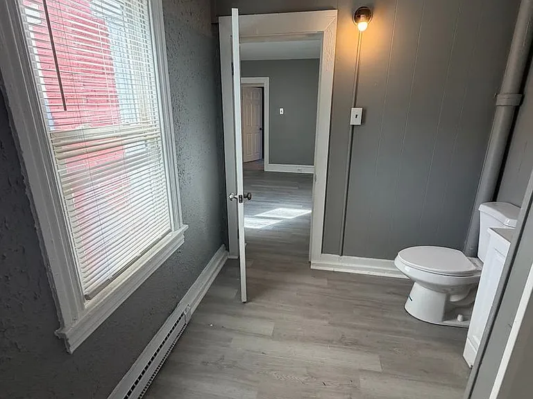 417 Cedar St — Photo 6