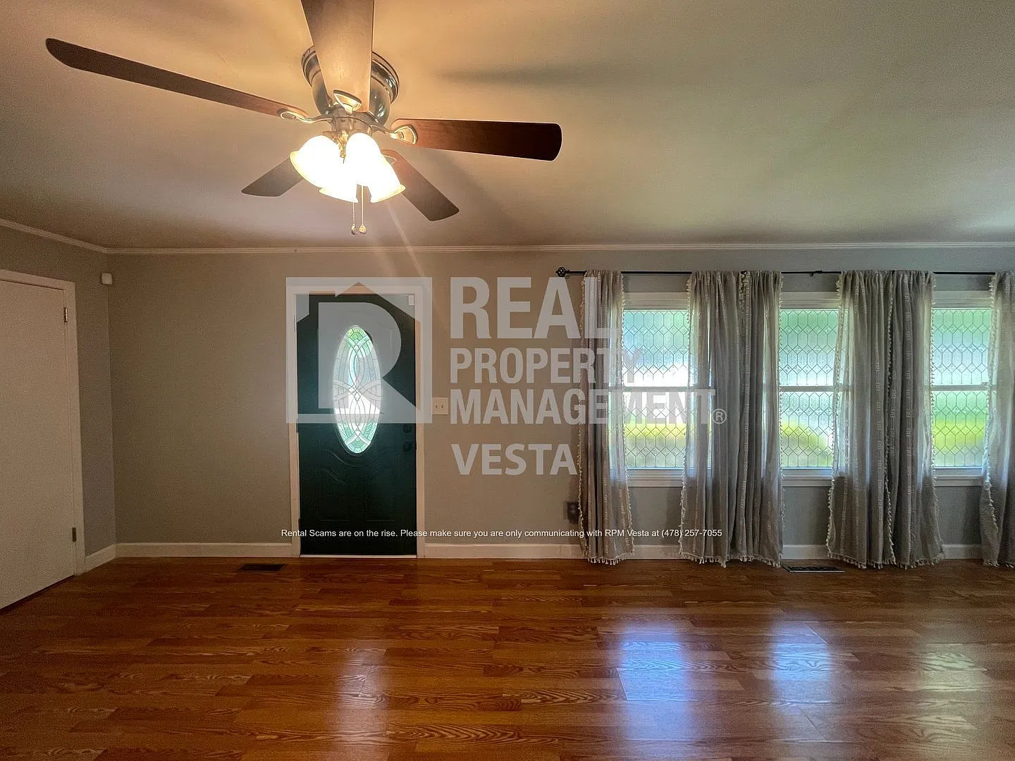 3 bed, 1.5 bath, 1125 sqft, $1,425 — Photo 2