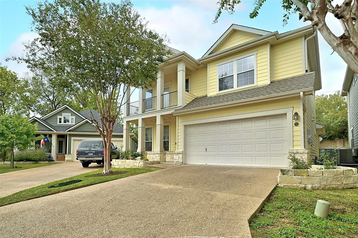 Building Photo - 411 W Saint Elmo Rd #34