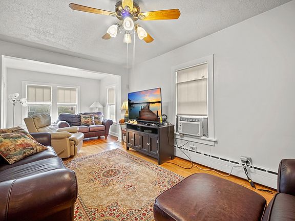 3rd image of 51 Elm Ave