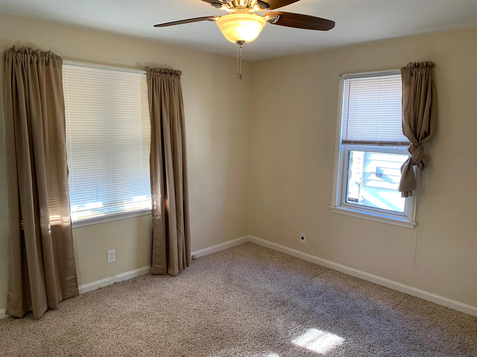 7501 Jenwood Ave — Photo 3