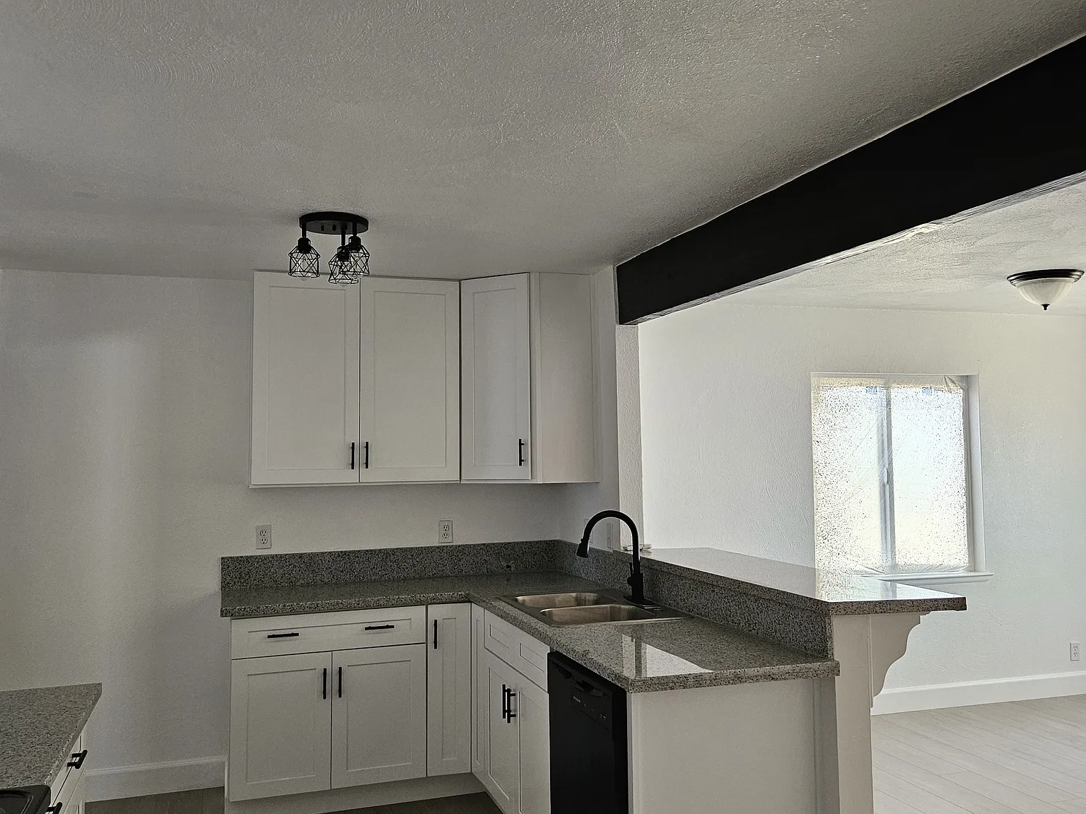 3 bed, 1542 sqft, $2,600 — Photo 3
