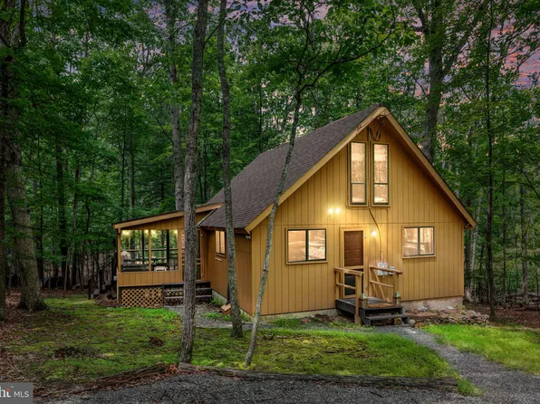 311 Ruffed Grouse Ln, Hedgesville, WV 25427