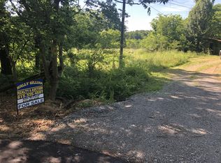 300 Tom Link Rd, Cottontown, TN 37048