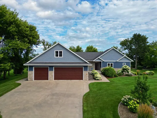 1412 Fairacre Ln SW, Willmar, MN 56201