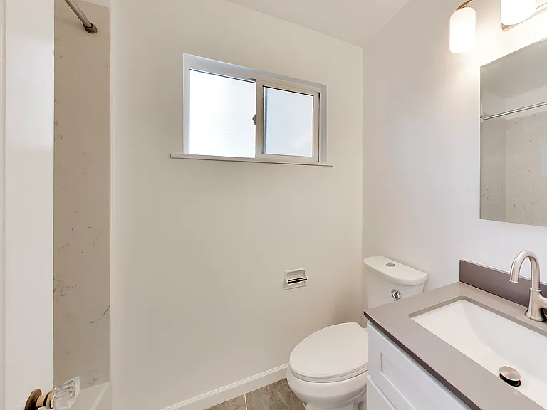 1618 Fairview St #4 — Photo 10