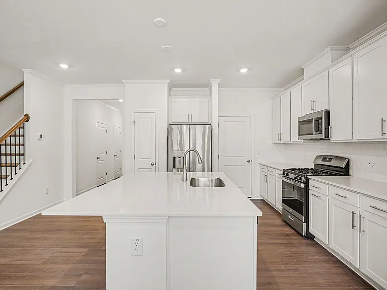 2934 Hickory Field Dr — Photo 8