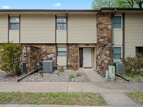 804 N 46th St, Grove, OK 74344