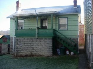 922 1/2 Gaston Ave, Fairmont, WV 26554