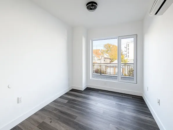 3321 Glenwood Road image 10 of 16