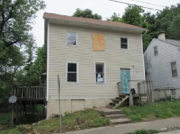 29 S 16th St, Belleville, IL 62220