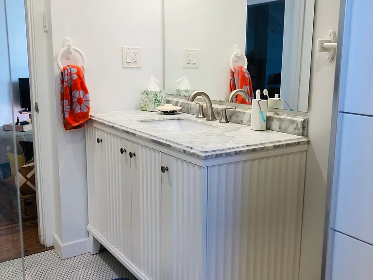270 W Washington Ln #1 — Photo 12