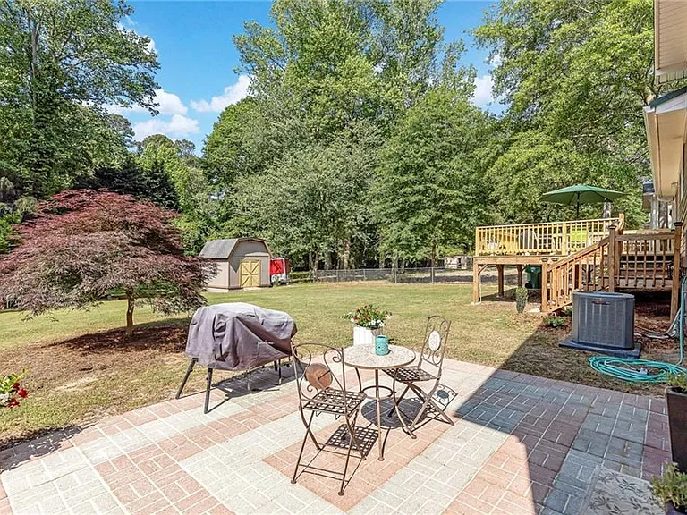 956 Pine Valley Rd — Photo 40