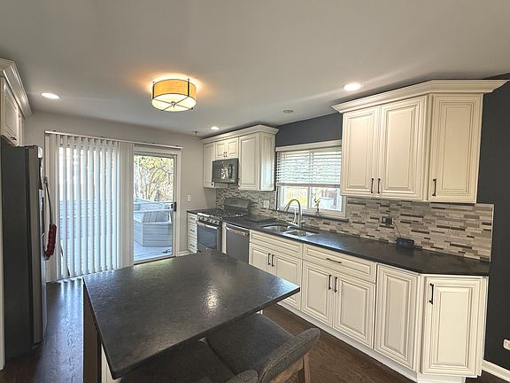 4th image of 432 Harvard Ln