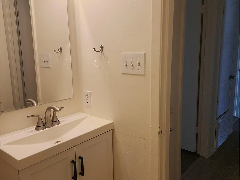 905 Fieldwood Dr #B — Photo 8