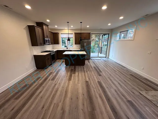39775 Pleasant St — Photo 3