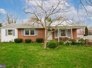 5 Valleyview Cir, Norristown, PA 19401