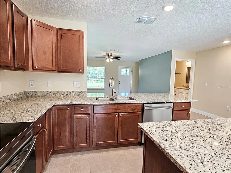6921 Central Ave — Photo 9