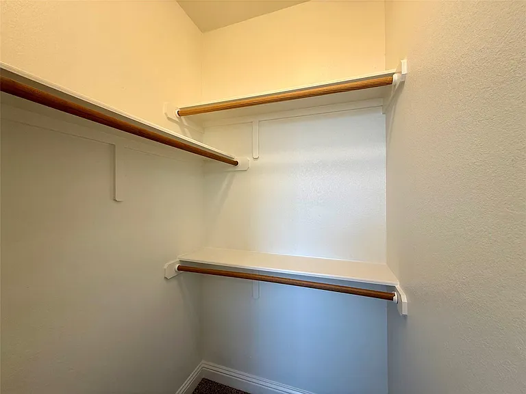 6916 Meador Ave #B — Photo 12
