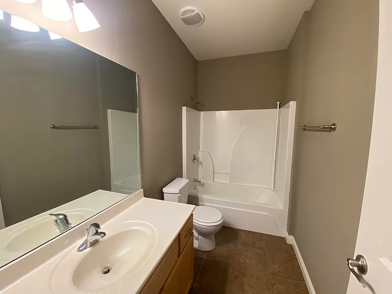 4100 W Worley St #7 — Photo 17