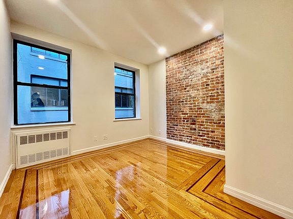 5th image of 437 W 44th St APT 4RE