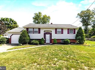 3 Duval Ct, Blackwood, NJ 08012