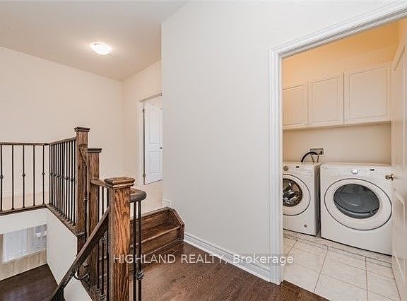 2nd image of 3273 Mintwood Cir