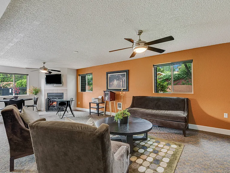 Eagles Landing Apartments — Photo 15