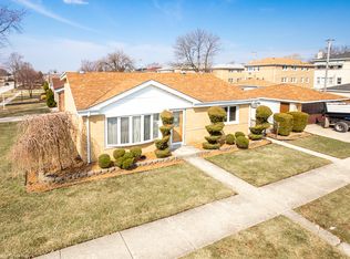 5200 W Avery Pl, Oak Lawn, IL 60453