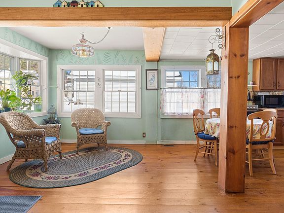 5th image of 93 S Main Rd