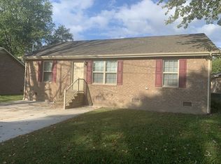 700 Woodrow St, Manchester, TN 37355