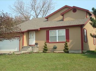 1836 Plymouth Rd, Manhattan, KS 66503