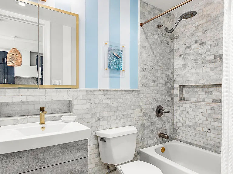 529 W 42nd St #9R — Photo 10