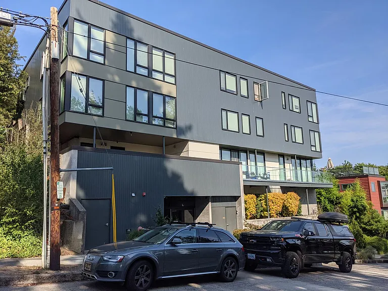 Viewpoint Terrace Apartments — Photo 40