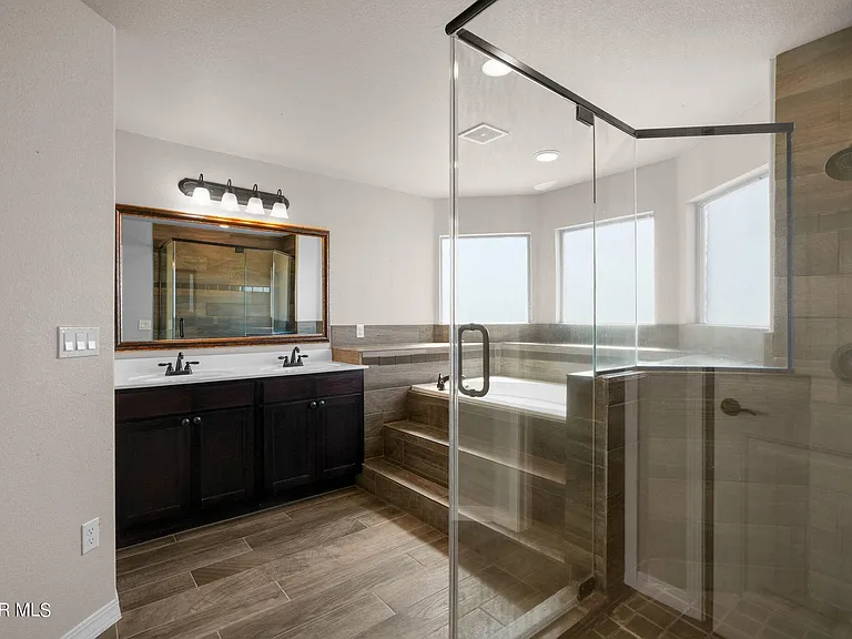 7877 Enchanted View Dr — Photo 47