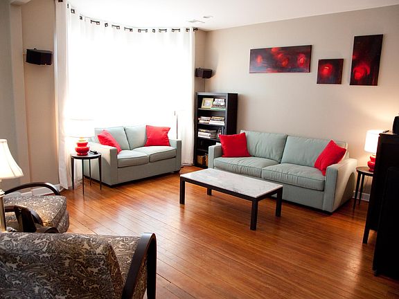 4th image of 3420 N Claremont Ave #2