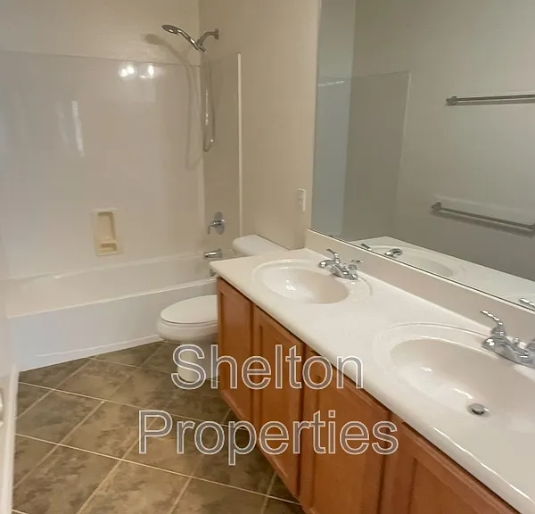 20877 W Court St — Photo 16