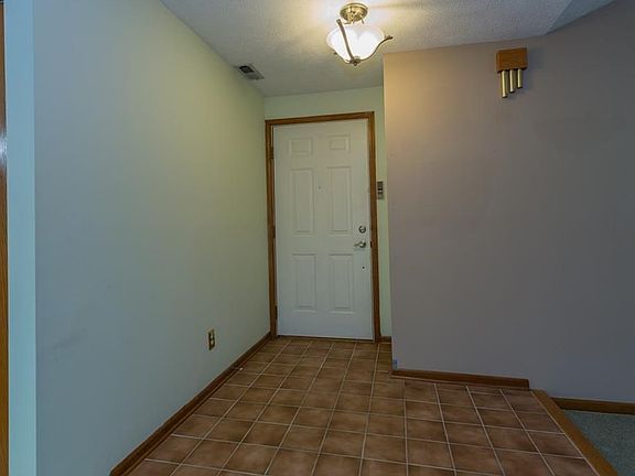 3rd image of 7513 Chatterton Dr