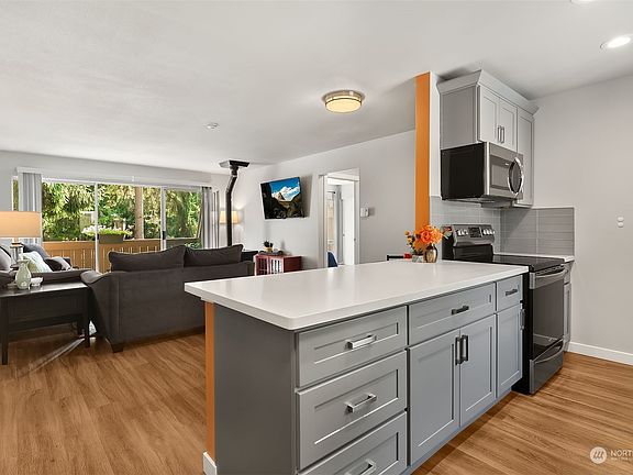5th image of 4813 180th Street SW #C204