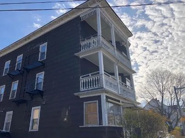 531 Rathbun St, Woonsocket, RI 02895