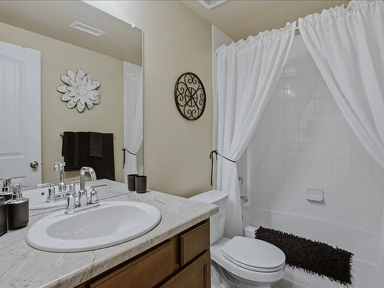 11825 Sandcastle Ct — Photo 8